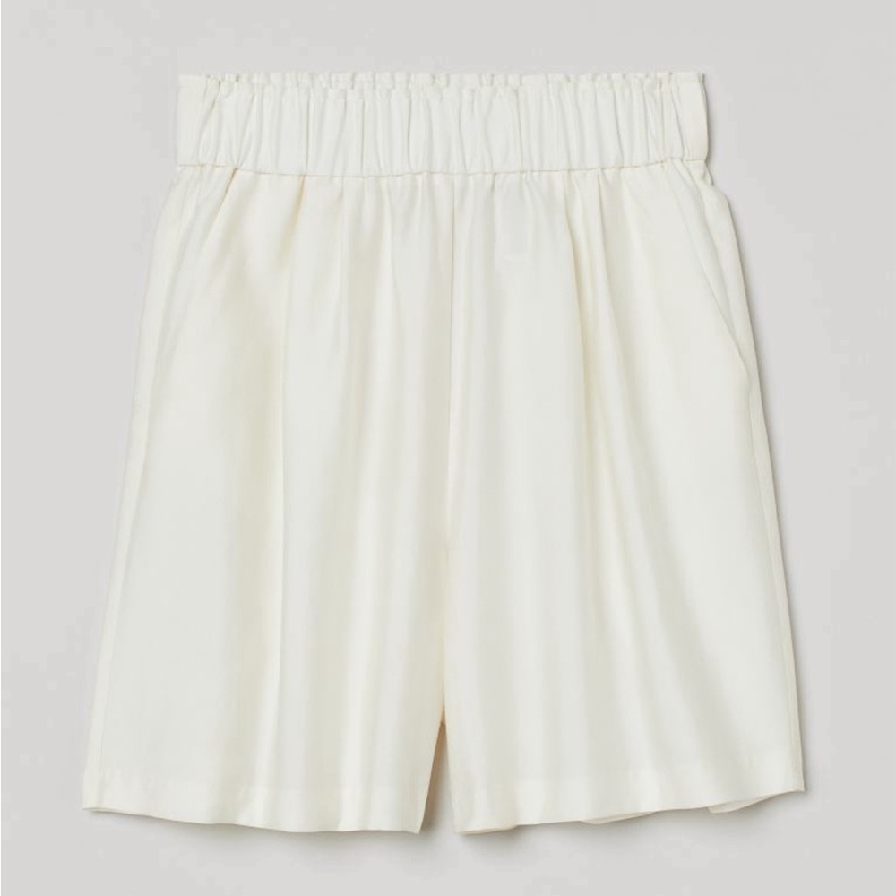 H&M Lyocell-Blend Shorts - BNWT